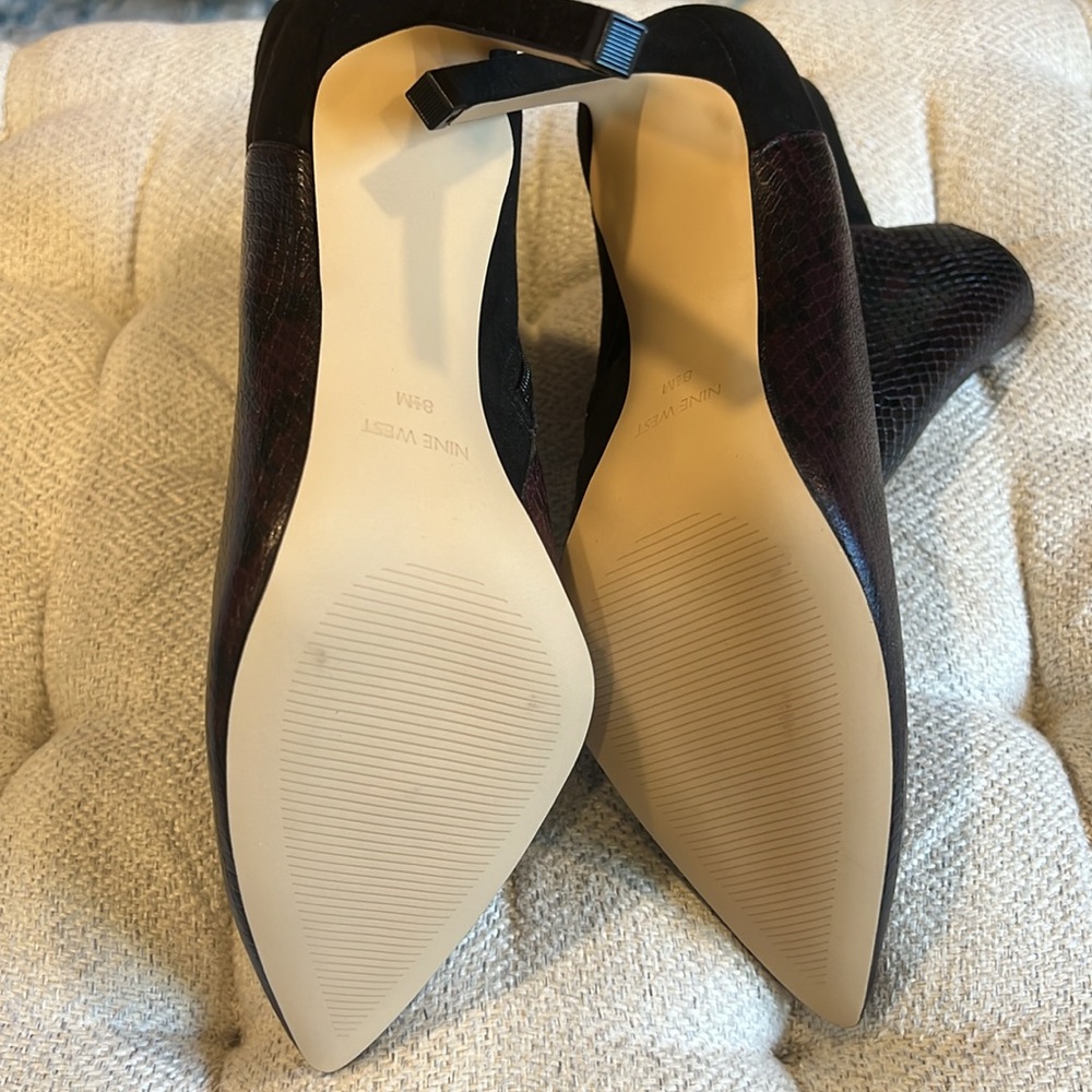 NWOT Nine West Zip-Up Anklet Pointed Toe Booties, size 8.5M - Picture 4 of 5